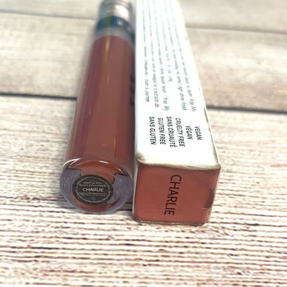 RÓEN Kiss My... Liquid Lip Balm in Charlie - Picture 3 of 3